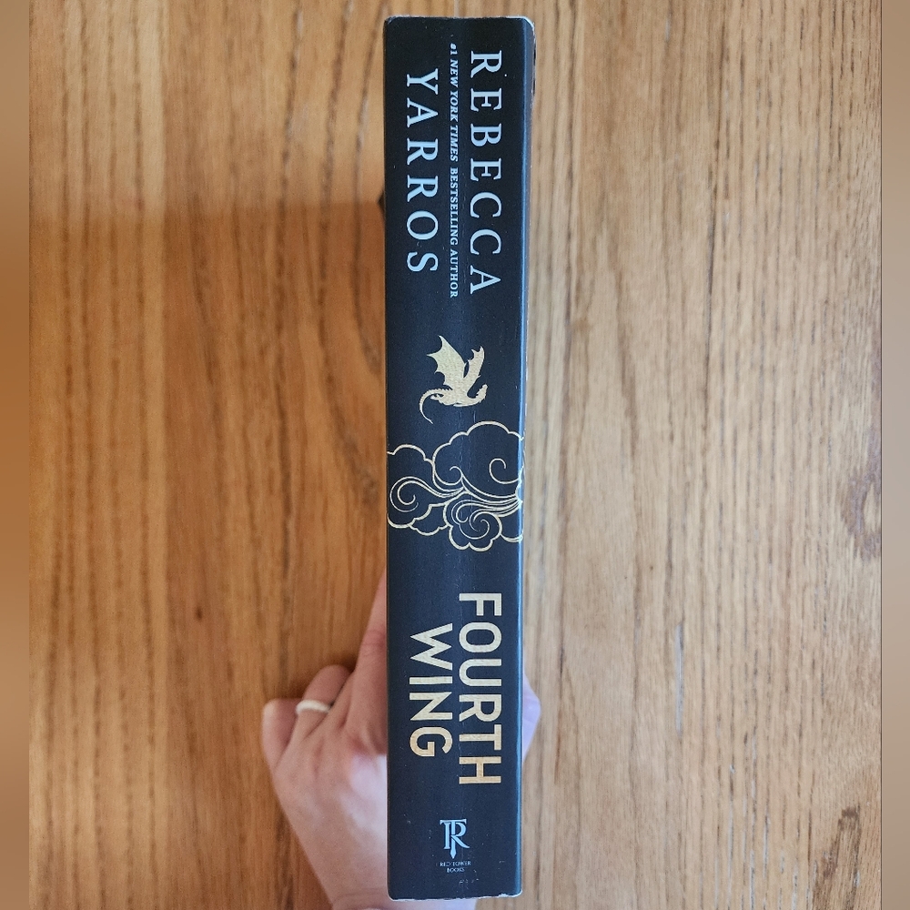 Fourth Wing by Rebecca Yarros Fiction Romantasy Empyrean Series Paperback Book - Picture 4 of 9